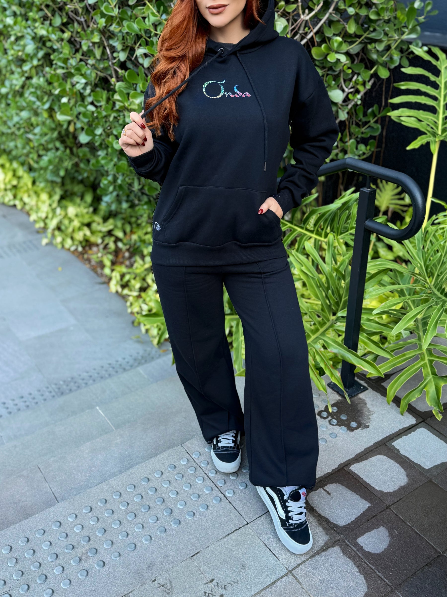 Moletom Canguru 3 Cabos preto — Onça