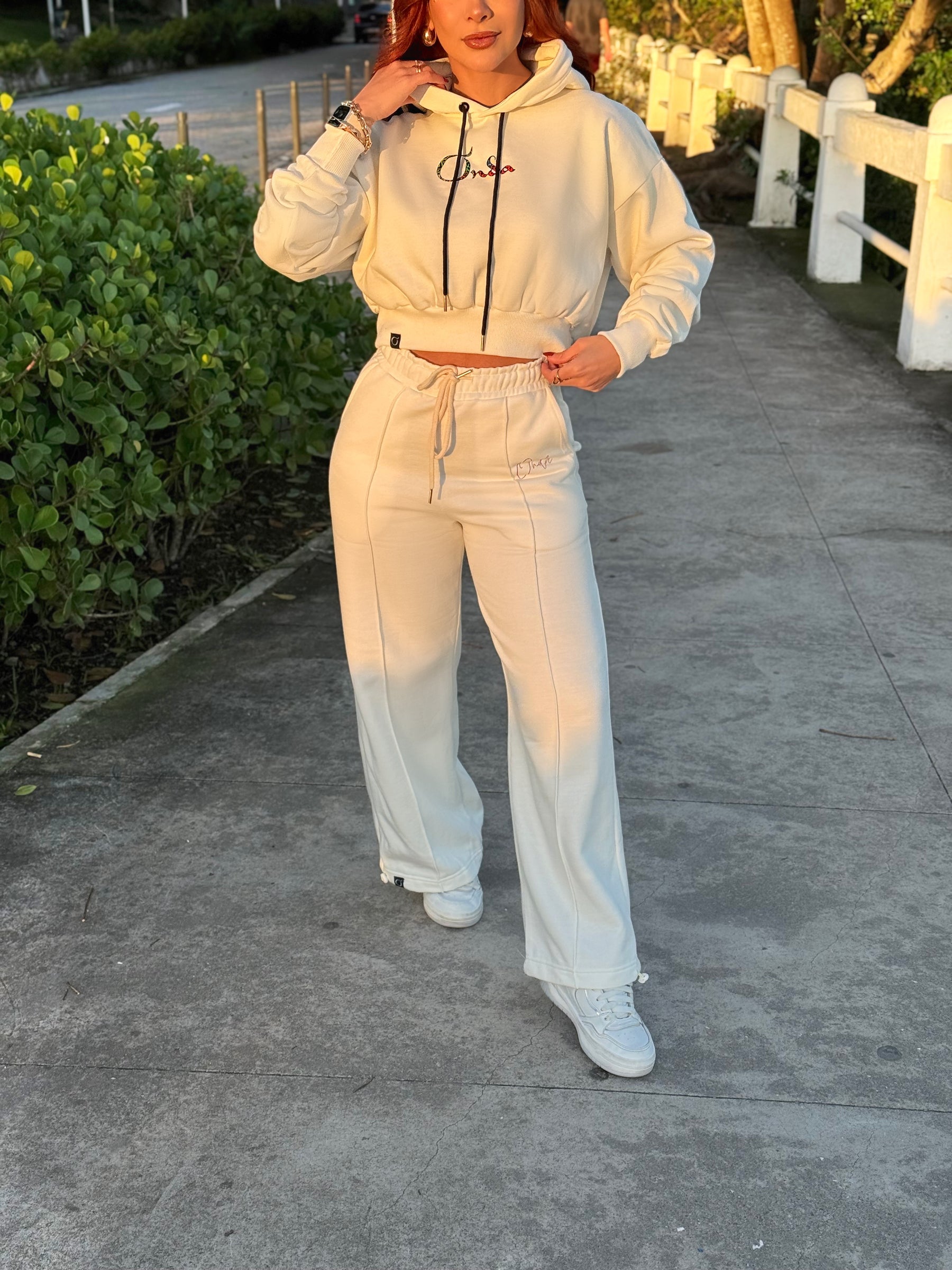 Molecropped Off white - Onça