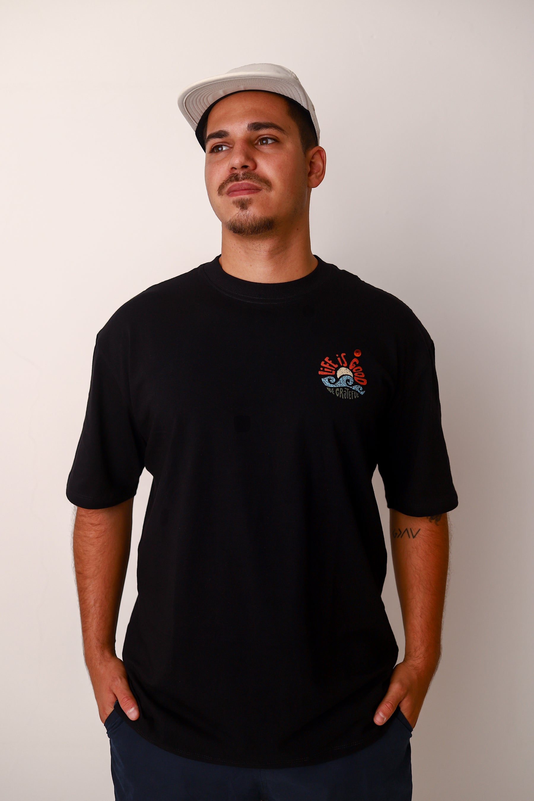 Camiseta Cottonflex manga curta preta - Life is Good