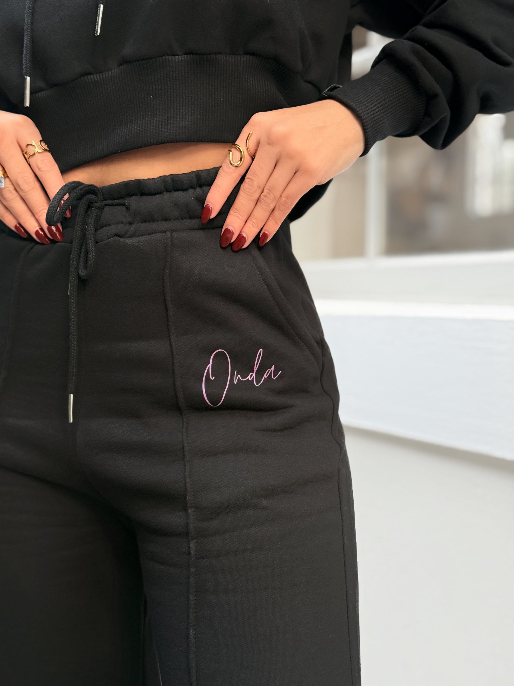 Calça moletom feminina preta - Calligraphy
